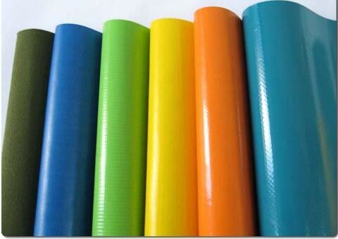 Kháng giật mạnh PVC Truck Cover bề mặt mờ với nguyên liệu thô chưa được sử dụng trước đây