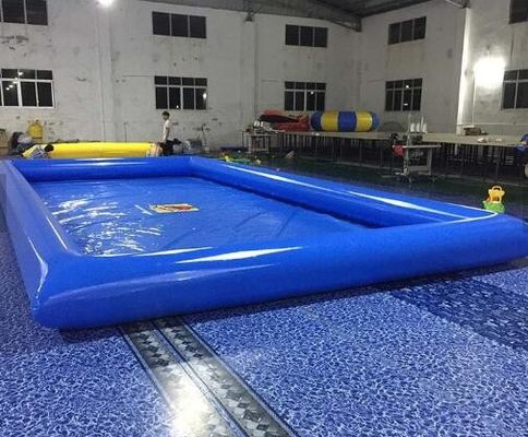 Phòng bơi với bộ sửa chữa cho công viên