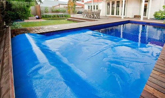 Bảo vệ UV PE bong bóng bể bơi chống nước Mái bơi mặt trời