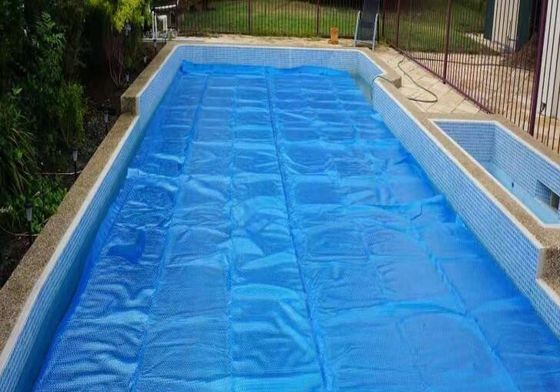 Bể bơi Mặt trời Bubble Cover And Blanket Bubble Film Wrap PE Plastic Bể bơi Cover Reel